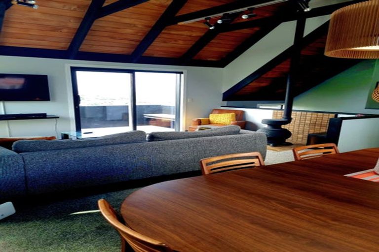 Photo of property in 10 Virginia Grove, Brooklyn, Wellington, 6021