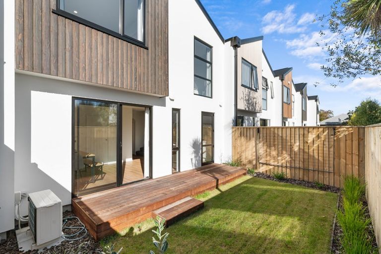 Photo of property in 2/28 Deloraine Street, Somerfield, Christchurch, 8024