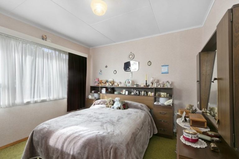 Photo of property in 34 Peel Place, Wainuiomata, Lower Hutt, 5014