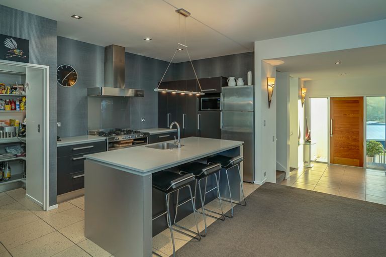 Photo of property in 10 Fantail Heights, Picton, 7220