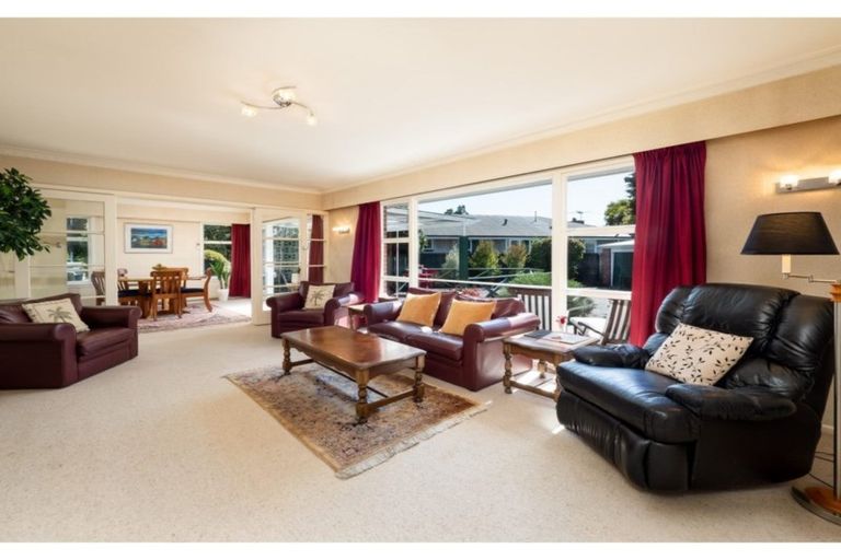 Photo of property in 18 Ilfracombe Place, Burnside, Christchurch, 8053