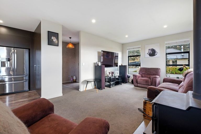 Photo of property in 50 Sherwin Avenue, Albert Town, Wanaka, 9305