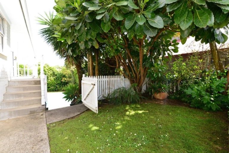 Photo of property in 12 Vincent Place, Dinsdale, Hamilton, 3204