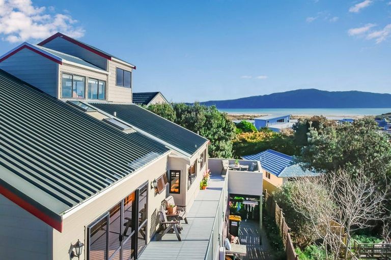 Photo of property in 40 Hicks Crescent, Waikanae Beach, Waikanae, 5036