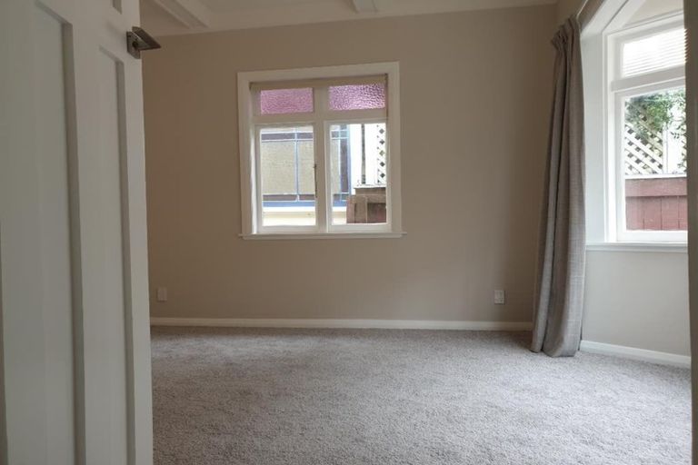 Photo of property in 111 Grant Road, Thorndon, Wellington, 6011