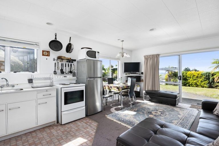 Photo of property in 13 Herea Avenue, Motuoapa, 3382