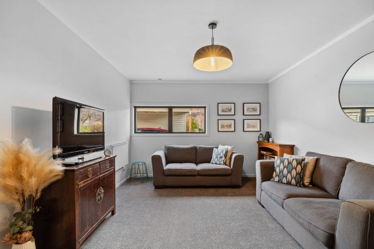 Photo of property in 32 Hood Crescent, Arrowtown, 9302