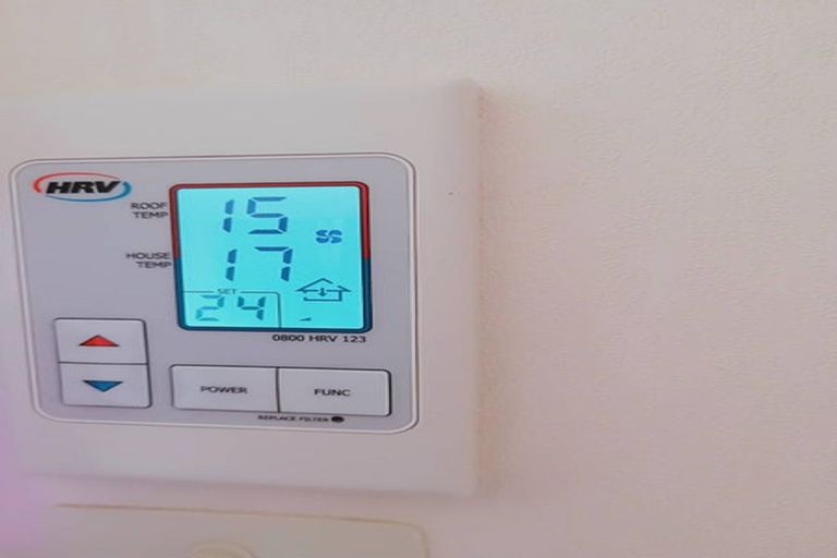 Photo of property in 24 Dianne Louise Drive, Half Moon Bay, Auckland, 2012