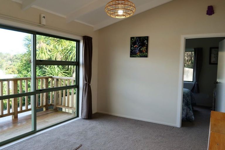 Photo of property in 21 Mariner Cove Road, Tinopai, Matakohe, 0593