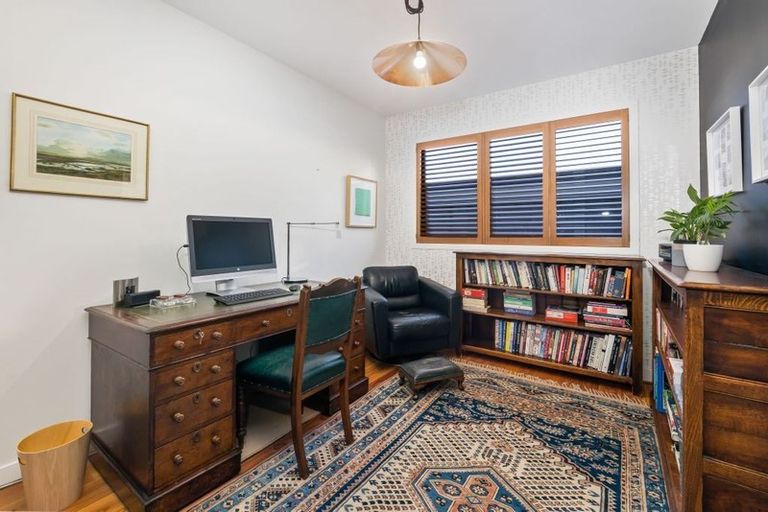 Photo of property in 69a Beachville Road, Redcliffs, Christchurch, 8081