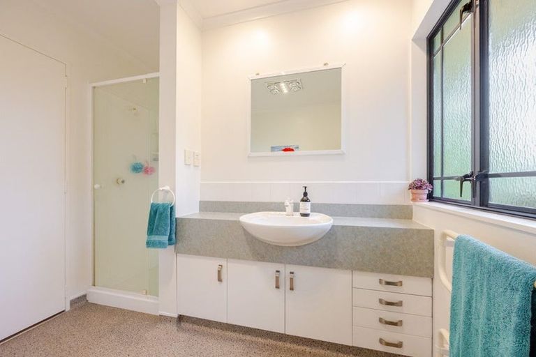 Photo of property in 41 Hetley Crescent, Taradale, Napier, 4112