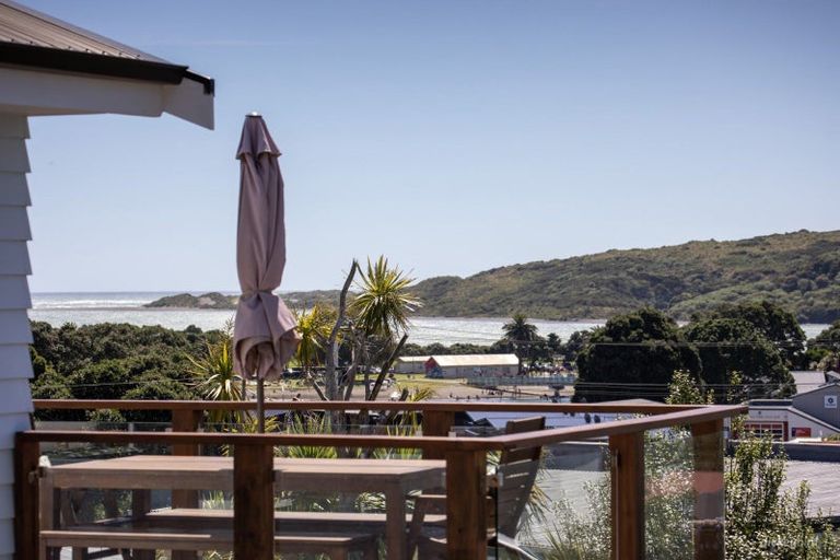 Photo of property in 6 Gilmour Street, Raglan, 3225