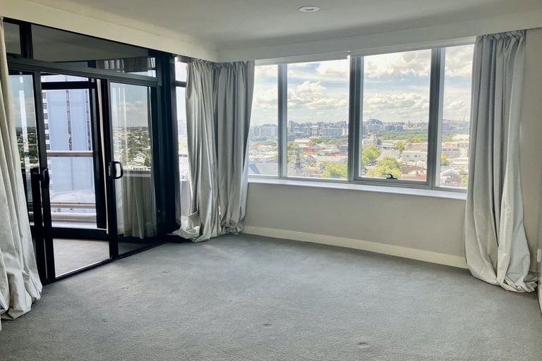 Photo of property in Shangri La Apartments, 10/97 Jervois Road, Herne Bay, Auckland, 1011