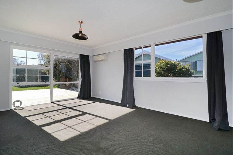 Photo of property in 9 Robert Street, Otatara, Invercargill, 9879