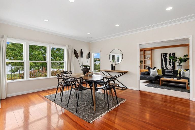 Photo of property in 30 Lake Crescent, Hamilton Lake, Hamilton, 3204