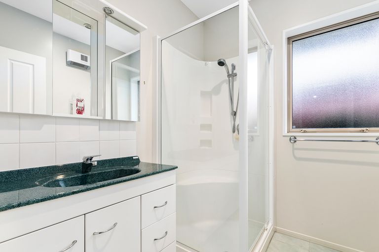 Photo of property in 15 Caleb Place, Northwood, Christchurch, 8051