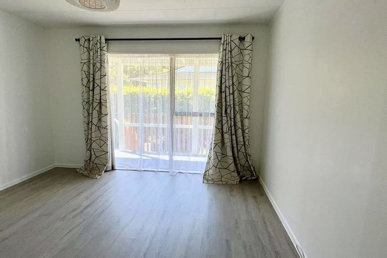 Photo of property in 68 Kaipatiki Road, Glenfield, Auckland, 0629