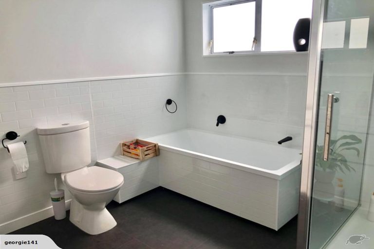 Photo of property in 23 Darlington Road, Miramar, Wellington, 6022