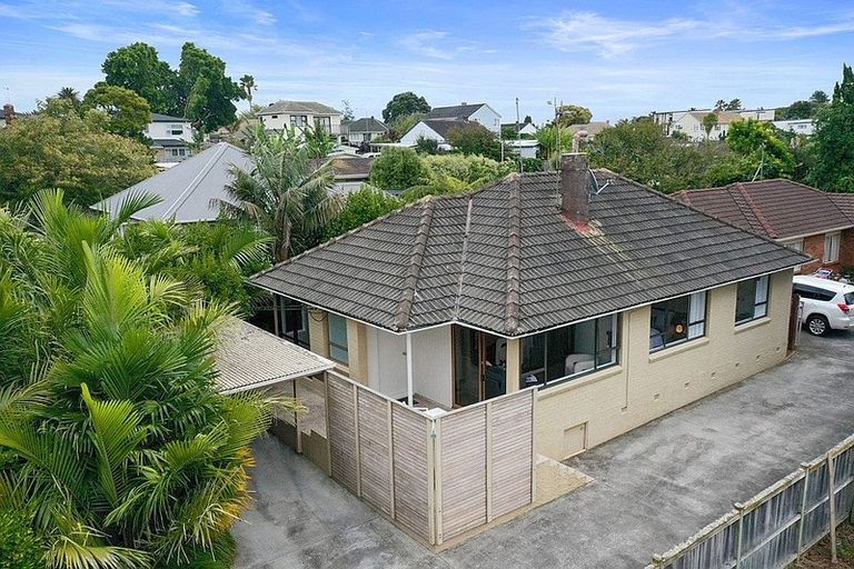 Photo of property in 23 Tripoli Road, Panmure, Auckland, 1072