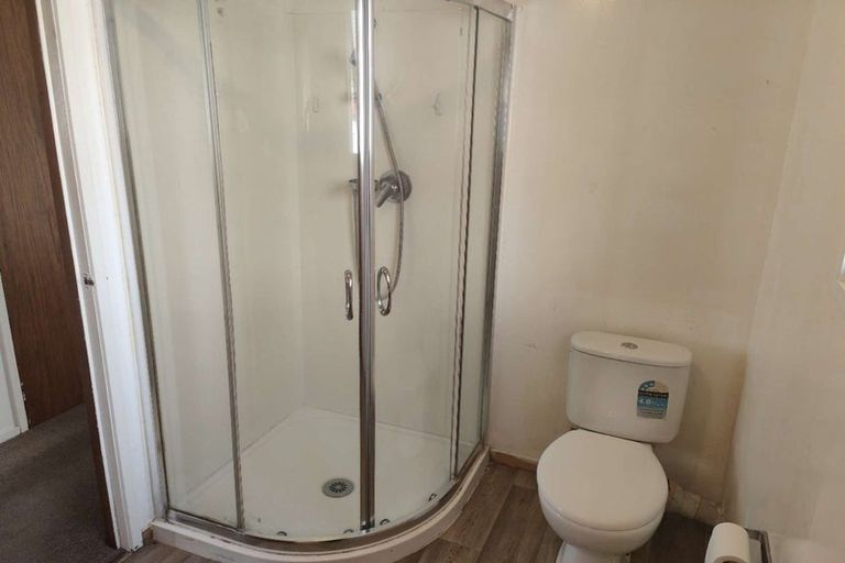 Photo of property in 41 Takapu Street, Henderson, Auckland, 0612