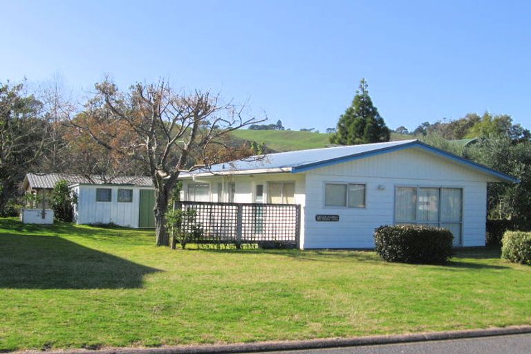 Photo of property in 99 Oyster Drive, Cooks Beach, Whitianga, 3591