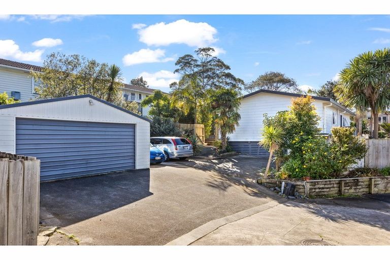Photo of property in 2a Rata Road, Stanmore Bay, Whangaparaoa, 0932
