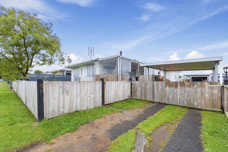Photo of property in 18 Tarapunga Place, Tokoroa, 3420