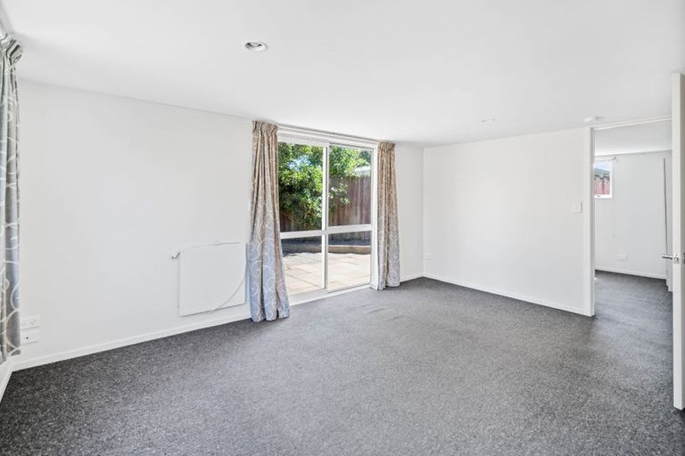 Photo of property in 33 West-watson Avenue, Hillmorton, Christchurch, 8025
