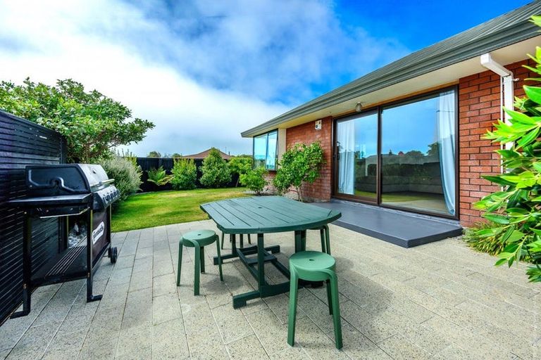 Photo of property in 85 Pacific Road, North New Brighton, Christchurch, 8083
