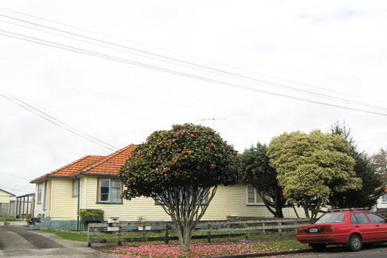 Photo of property in 5 List Street, Welbourn, New Plymouth, 4310