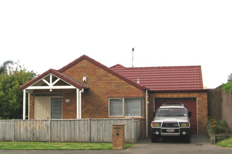 Photo of property in 54 Armada Drive, Ranui, Auckland, 0612