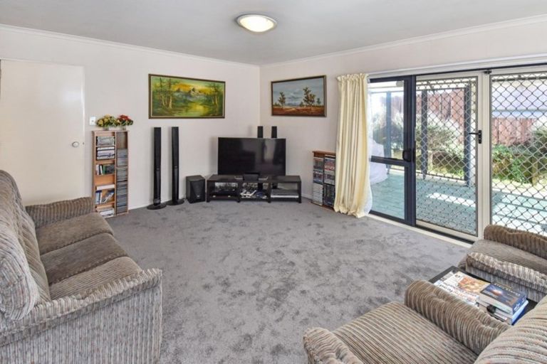 Photo of property in 5 Footwide Place, Weymouth, Auckland, 2103