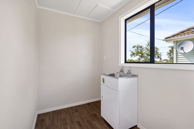 Photo of property in 24 Bouverie Street, Waimataitai, Timaru, 7910