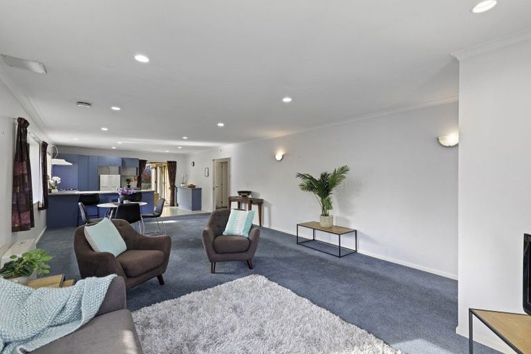 Photo of property in 9 Gloucester Street, Silverstream, Upper Hutt, 5019