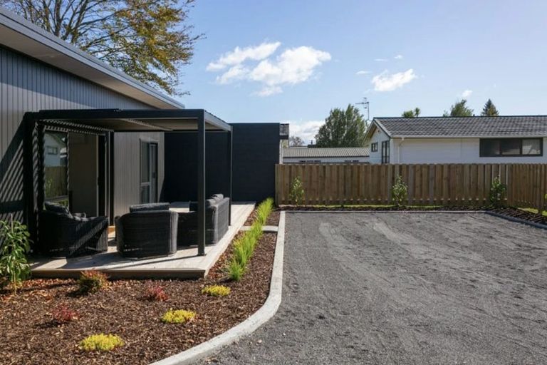 Photo of property in 2/151 Tauhara Road, Tauhara, Taupo, 3330