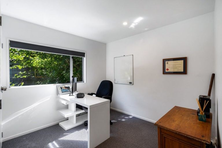 Photo of property in 35 Burns Road, Hospital Hill, Napier, 4110