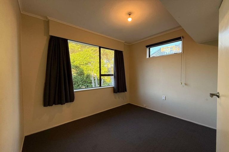 Photo of property in 40 Whanake Street, Titahi Bay, Porirua, 5022