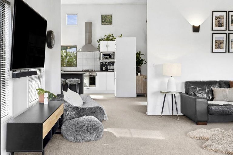 Photo of property in 13 Trevathan Lane, Wanaka, 9305