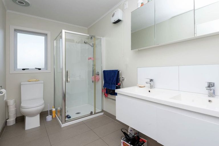 Photo of property in 55 Paparoa Road, Cockle Bay, Auckland, 2014