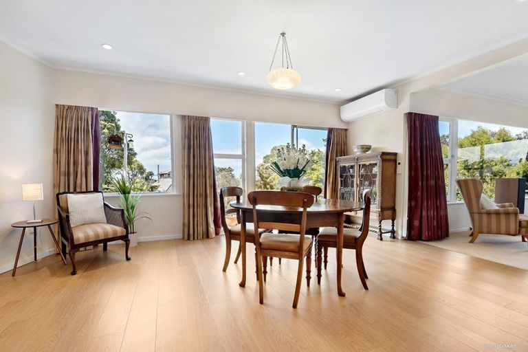 Photo of property in 35 Montgomery Avenue, Rothesay Bay, Auckland, 0630