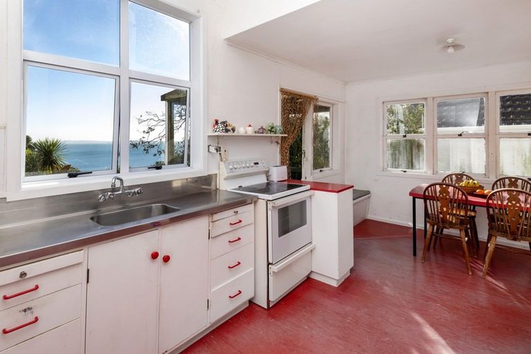 Photo of property in 12 Island View Terrace, Cockle Bay, Auckland, 2014