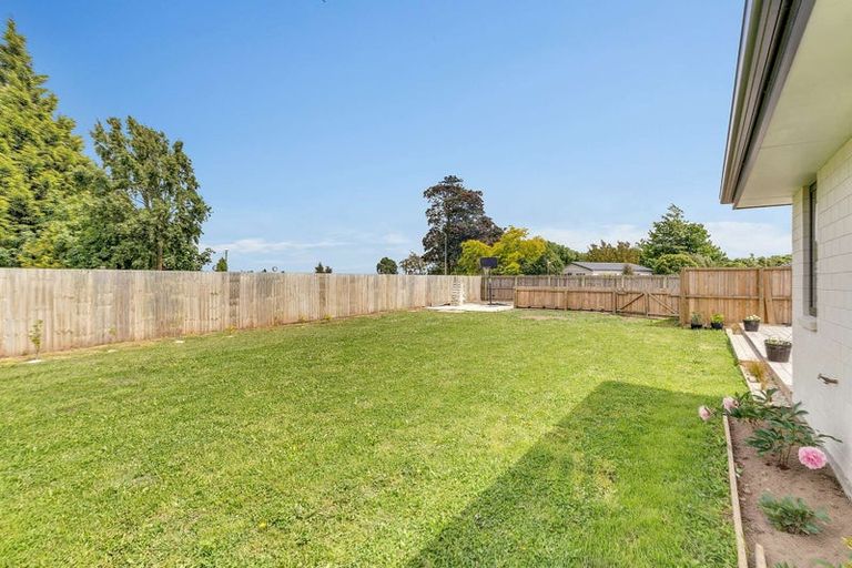 Photo of property in 8 Owen Drive, Darfield, 7510