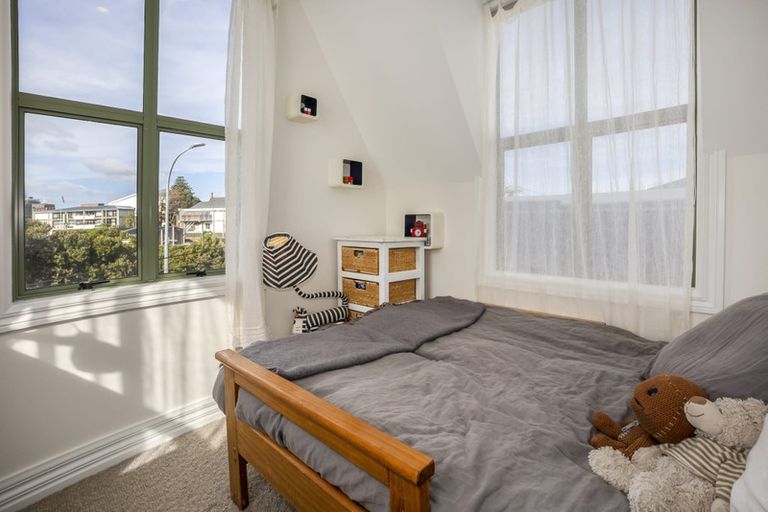 Photo of property in 2/168 Tinakori Road, Thorndon, Wellington, 6011