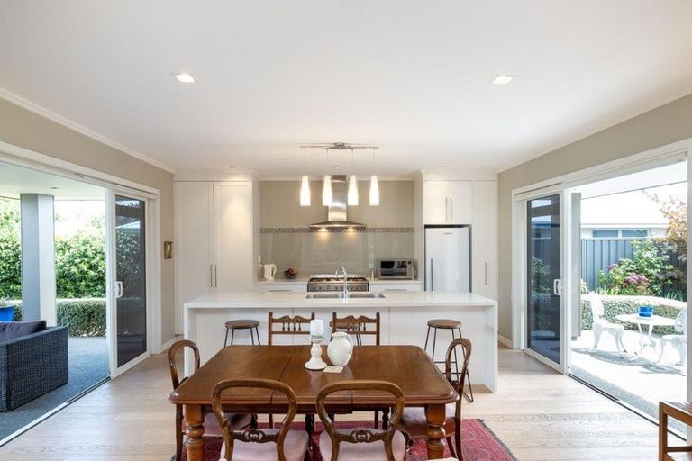 Photo of property in 8 Te Heipora Place, Havelock North, 4130