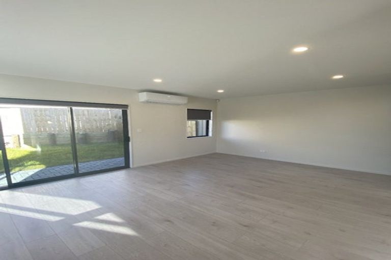 Photo of property in 5/39 Renata Crescent, Te Atatu Peninsula, Auckland, 0610