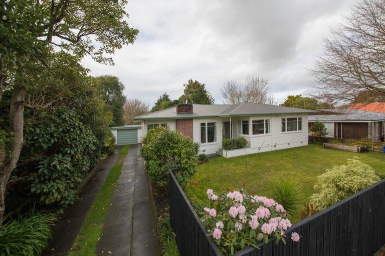 Photo of property in 6 Trent Avenue, Hokowhitu, Palmerston North, 4410