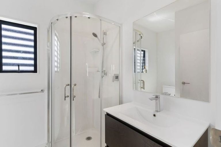 Photo of property in 11e Barrie Avenue, Papatoetoe, Auckland, 2025