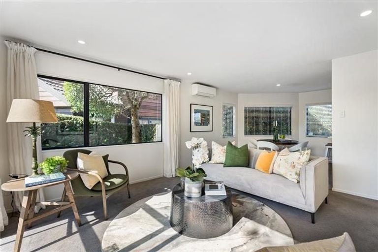 Photo of property in 2b Tokomaru Street, Orakei, Auckland, 1071