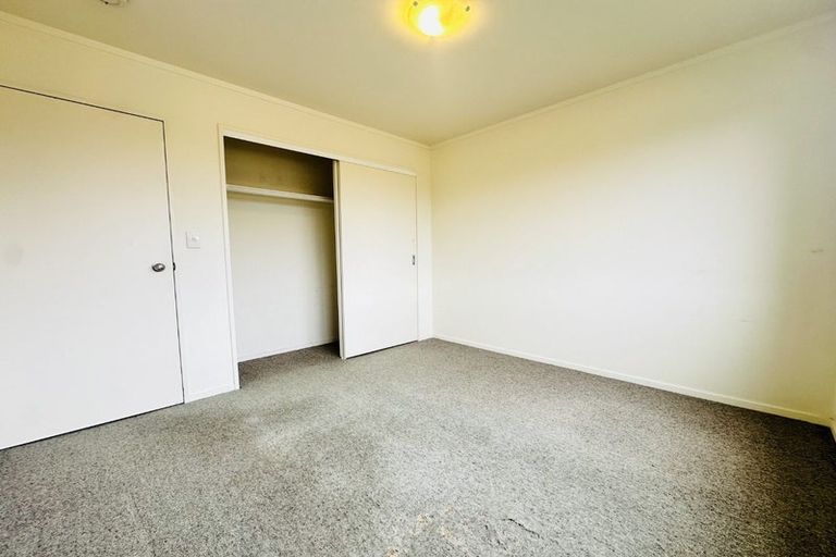 Photo of property in The Haven, 26/120 Beach Haven Road, Beach Haven, Auckland, 0626