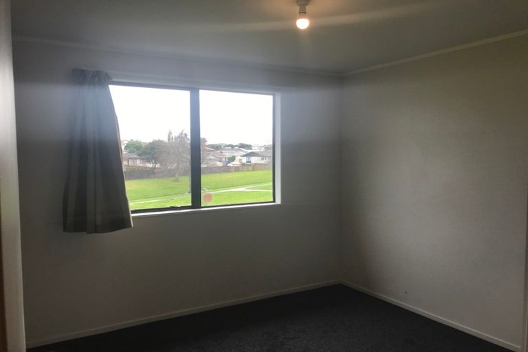 Photo of property in 1/27 Silver Creek Road, Weymouth, Auckland, 2103